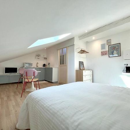 Apartmán Studio Jade : Charmant Logement Place Clemenceau Pau Exteriér fotografie