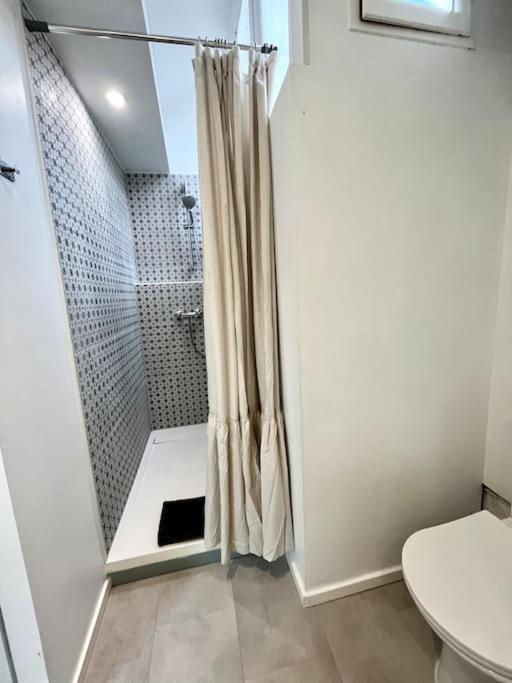 Apartmán Studio Jade : Charmant Logement Place Clemenceau Pau Exteriér fotografie