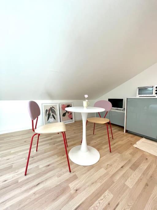 Apartmán Studio Jade : Charmant Logement Place Clemenceau Pau Exteriér fotografie
