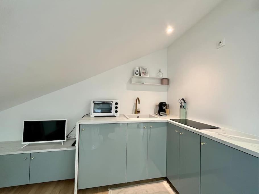 Apartmán Studio Jade : Charmant Logement Place Clemenceau Pau Exteriér fotografie
