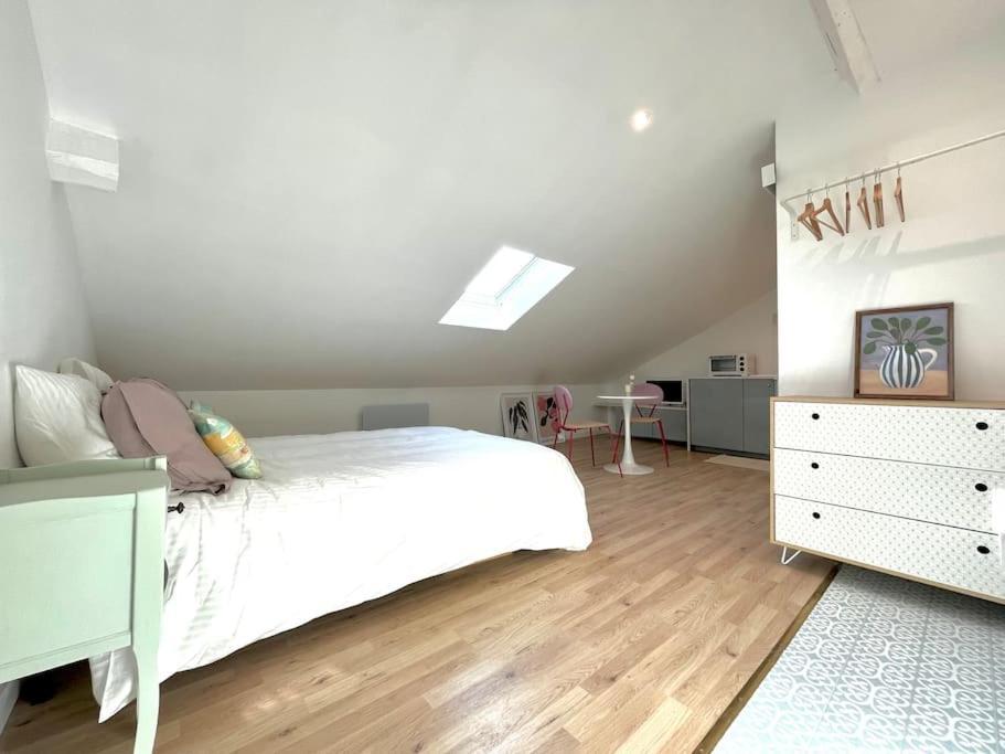 Apartmán Studio Jade : Charmant Logement Place Clemenceau Pau Exteriér fotografie