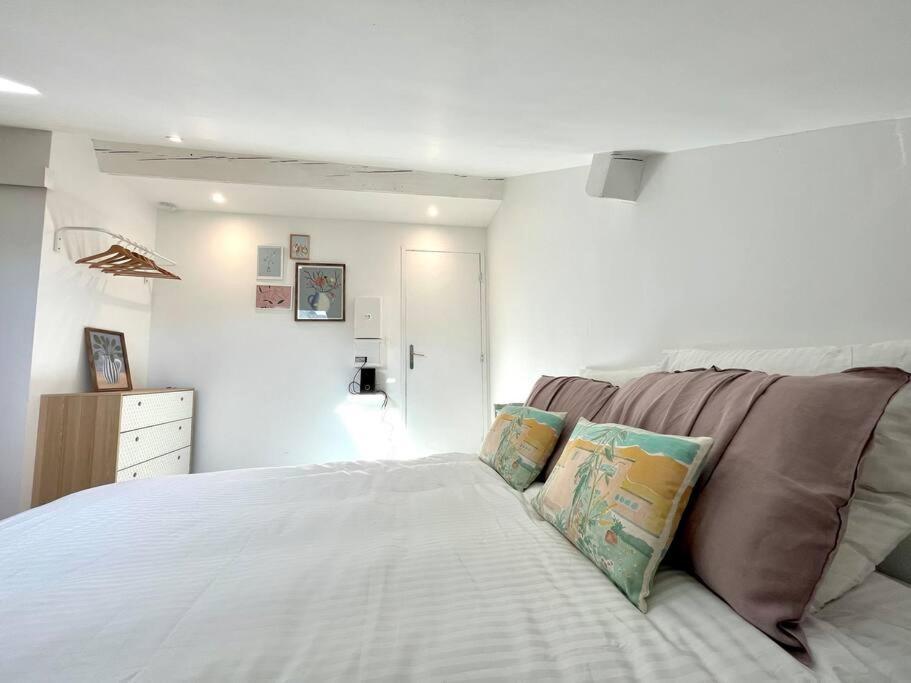 Apartmán Studio Jade : Charmant Logement Place Clemenceau Pau Exteriér fotografie